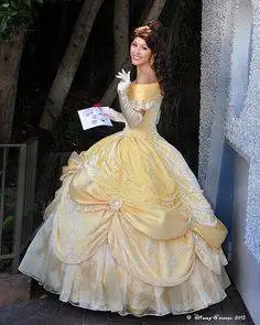 Sweet Gold Prom Dresses Elegant Off The Shoulder Ball Gowns Abendkleider Ruffles Princess Dress Tiered Evening Dresses