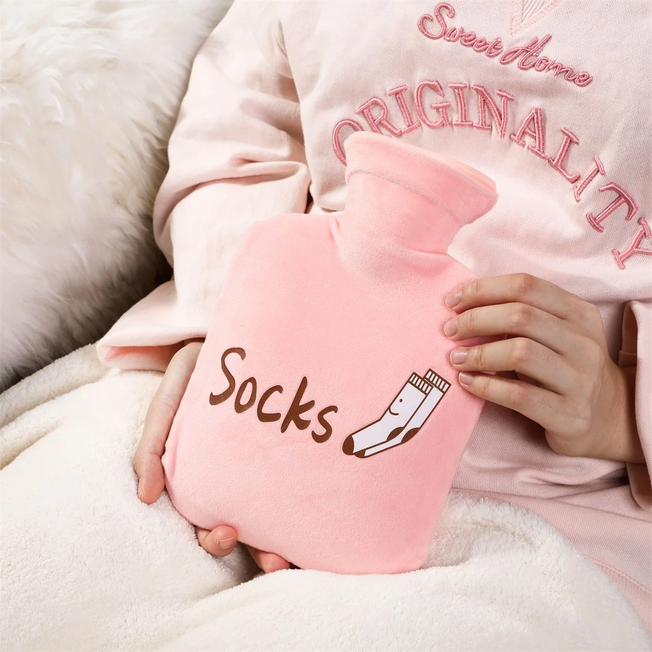 

Cute Hot Water Bottle Bag for Girls Plush Shoulder Hand Warmer Heat Pack Warm Belly Instant Hot Pack Winter Water Heating Pad