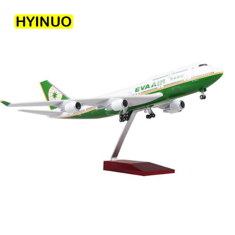 

47CM Taiwan EVA AIR Airline 1/150 Scale Boeing B747 Aircraft Model with Light and Wheel Diecast 747 Resin Plane Collectible