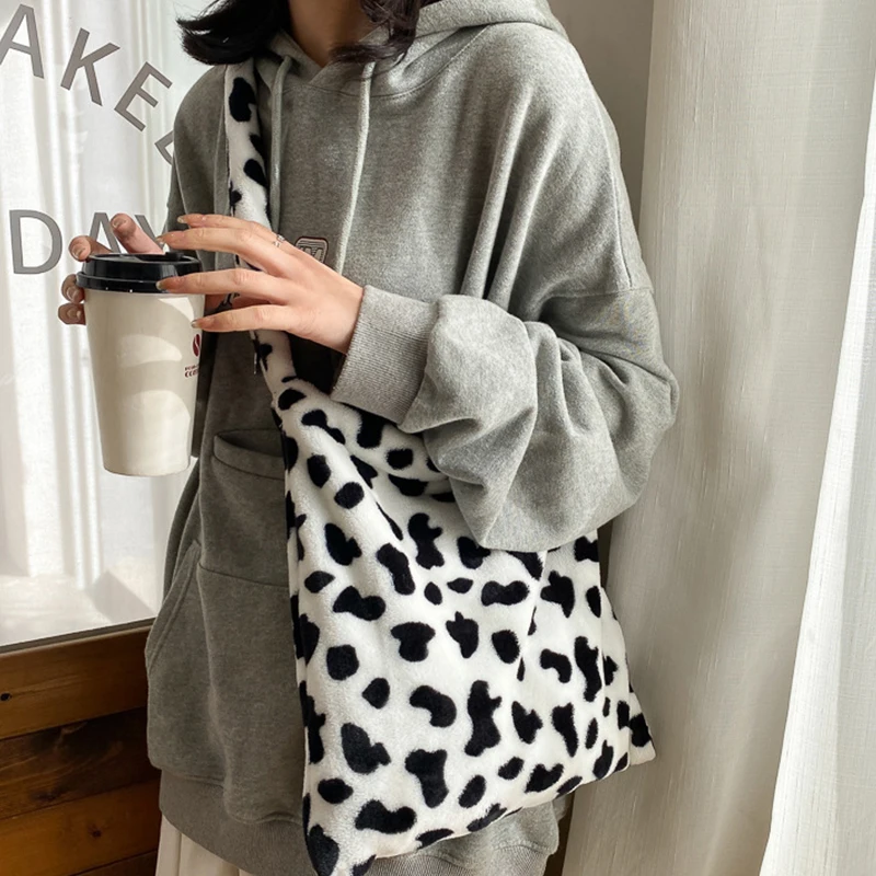 Winter neue Plüsch Umhängetasche weibliche Tier muster Umhängetasche warme Wolle Umhängetasche große Kapazität Eimer Handtasche – Detail 15