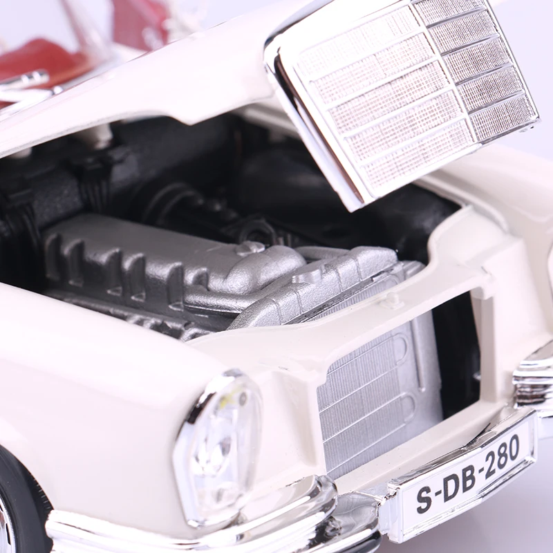 Maisto 1:18 1967 Mercedes-Benz 280SE Alloy Retro Car Model Classic Car Model Car Decoration Collection gift