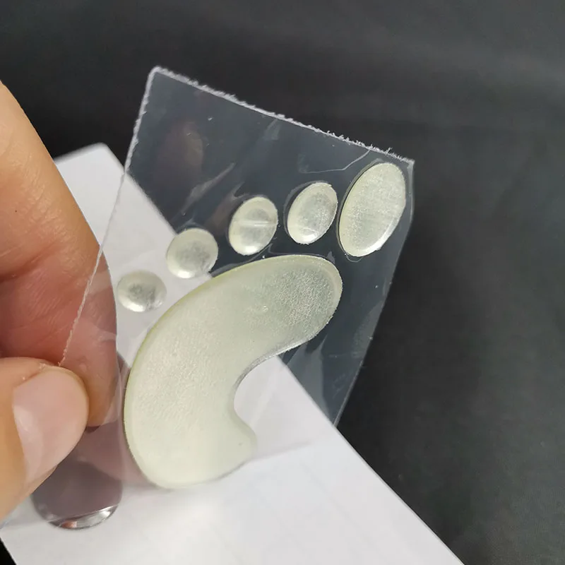 1 Pair Cute Footprint 3D Car Sticker funny Car Styling PVC chromed badge emblem decal auto decoration accessories
