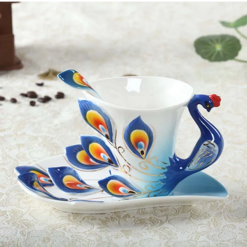 200ml Peacock Coffee Cups With Saucer Spoon Hadmade 3D Ceramic Tea Milk Mugs Set Breakfast Water Bottle Christmas Lover Gifts