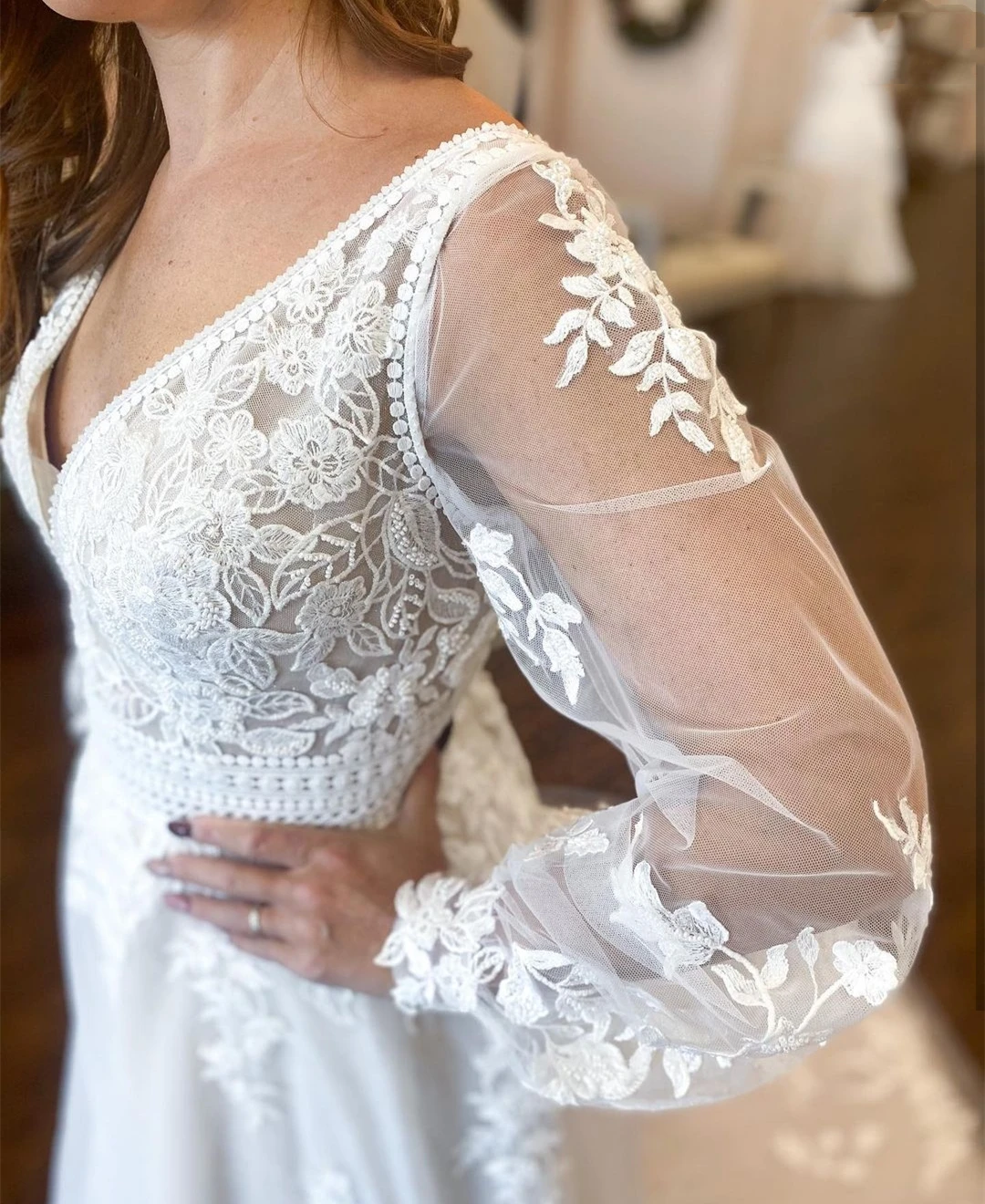 Robe De mariée rustique style Boho, manches longues, col en v, avec traîne, en Tulle Organza, avec des Appliques en dentelle, pour femmes