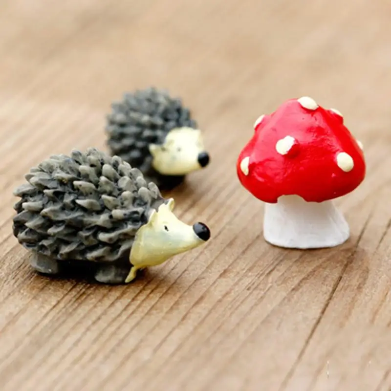 3Pc/Set Garden Moss Resin Crafts Artificial Mini Hedgehog Red Dot Mushroom Miniature Ornament Hedgehog Decor Fairy Garden