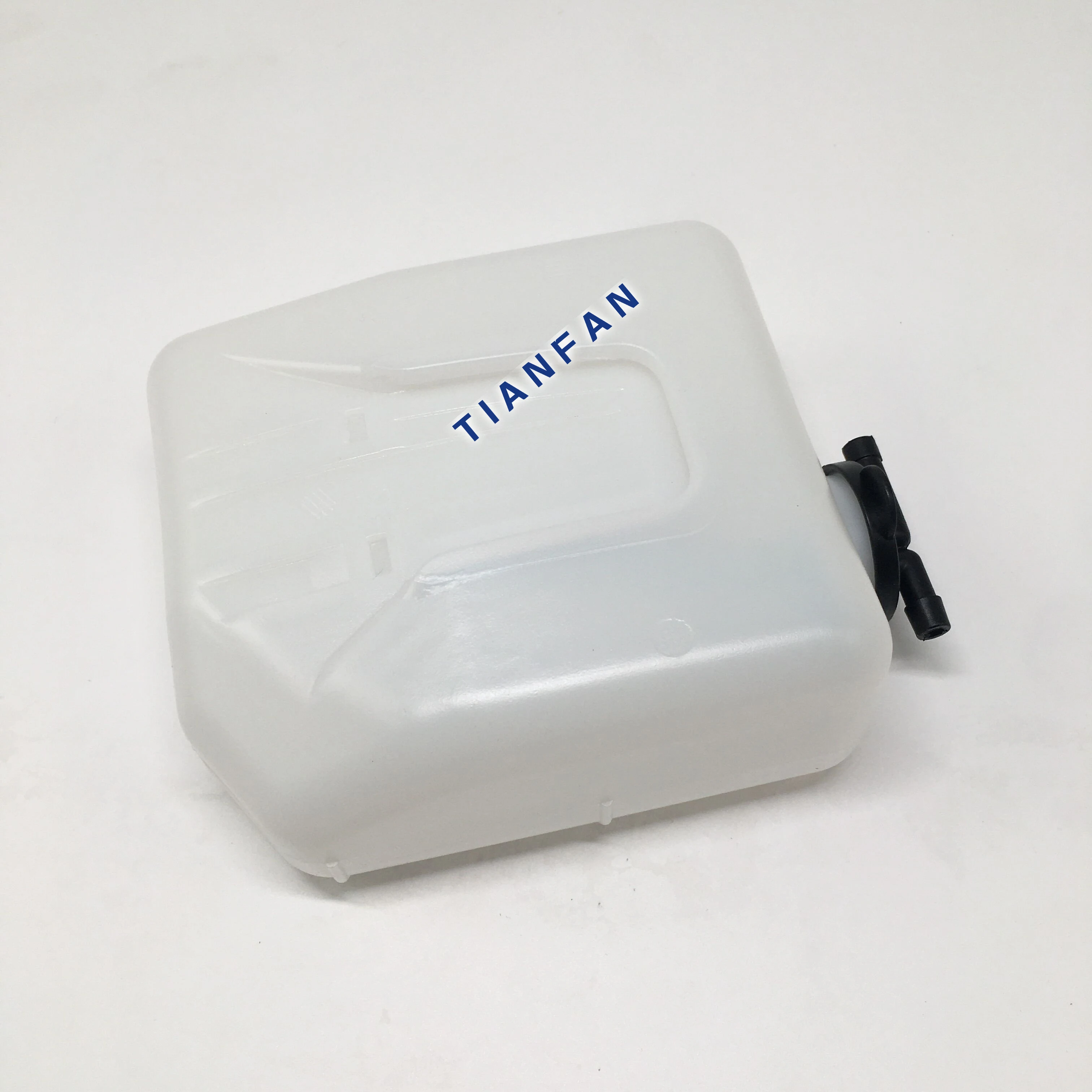 For excavator Komatsu kettle auxiliary water tank PC30 40 45 50 auxiliary water tank washing pot auxiliary kettle water tank