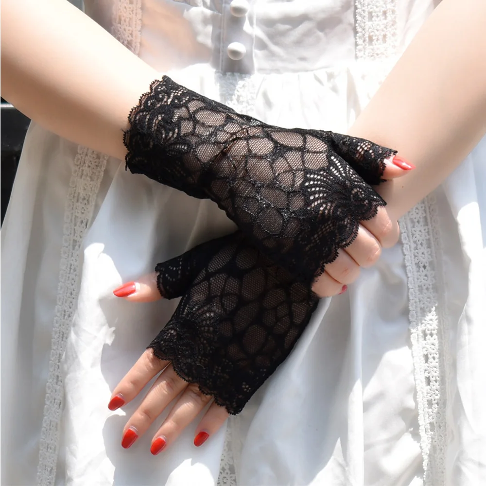 Lady\'s Fingerless Black Floral Lace Gloves Summer Thin UV-Proof Driving Gloves Gothic Sexy Short Hollow Party Gloves