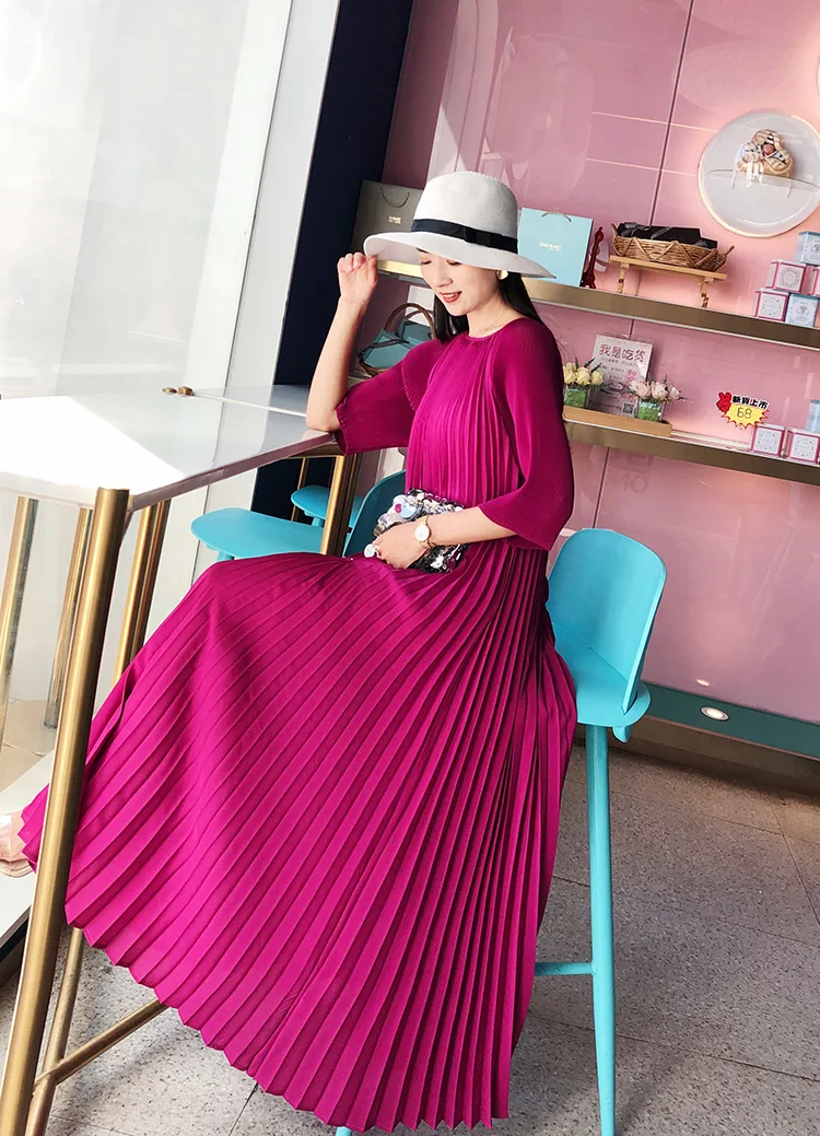 

HOT SELLING Big plait fold loose long dress with half sleeves solid Hand pleats Beading dress IN STOCK