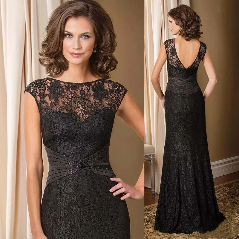 Black Lace Mermaid Mother of the Bride Dresses Jewel Neck Cap Sleeves Wedding Party Dresses Beading Back Out Mother Dresses 2021