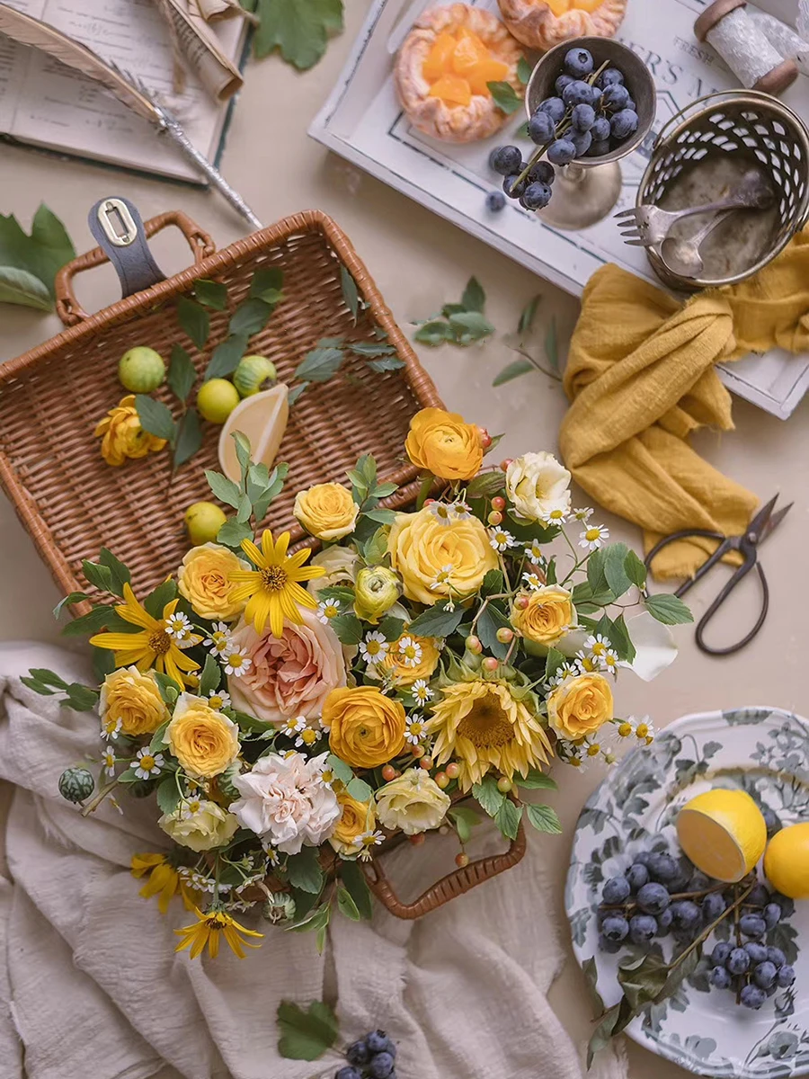 Cesto di fiori di bambù fatti a mano, cesto di fiori artificiali in rattan, cesto per la casa, arredamento da giardino