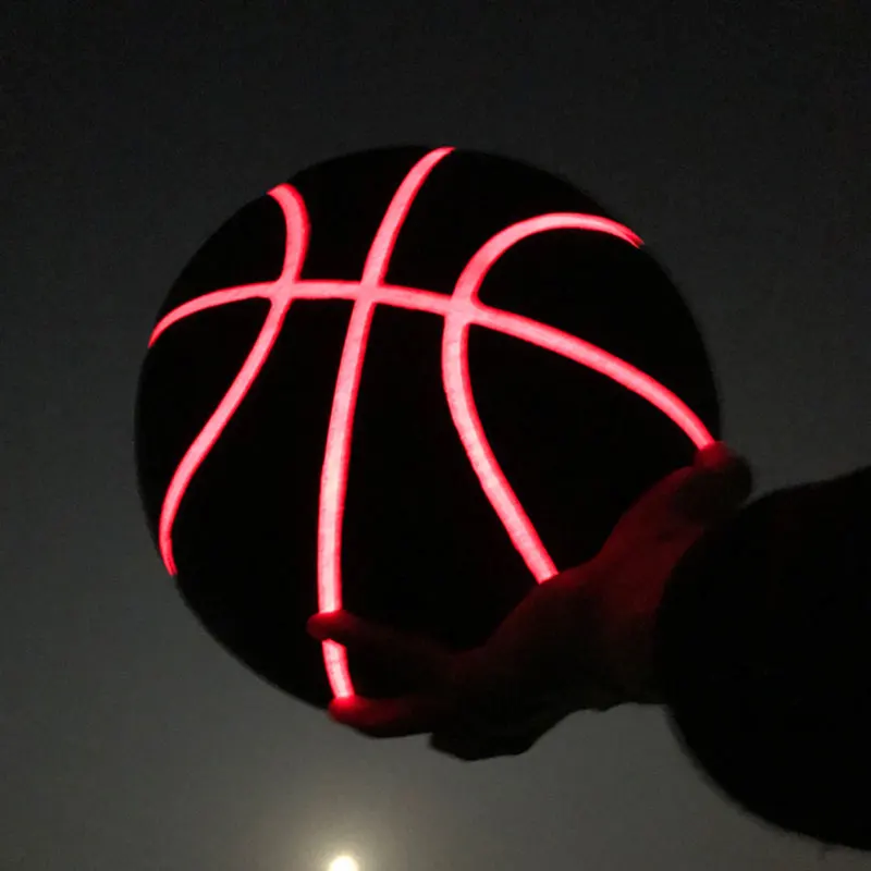 Le basket-ball qui brille dans la nuit illumine l'intérieur et l'extérieur, taille 7 LED, cuir PU pour cadeau de jeu de nuit