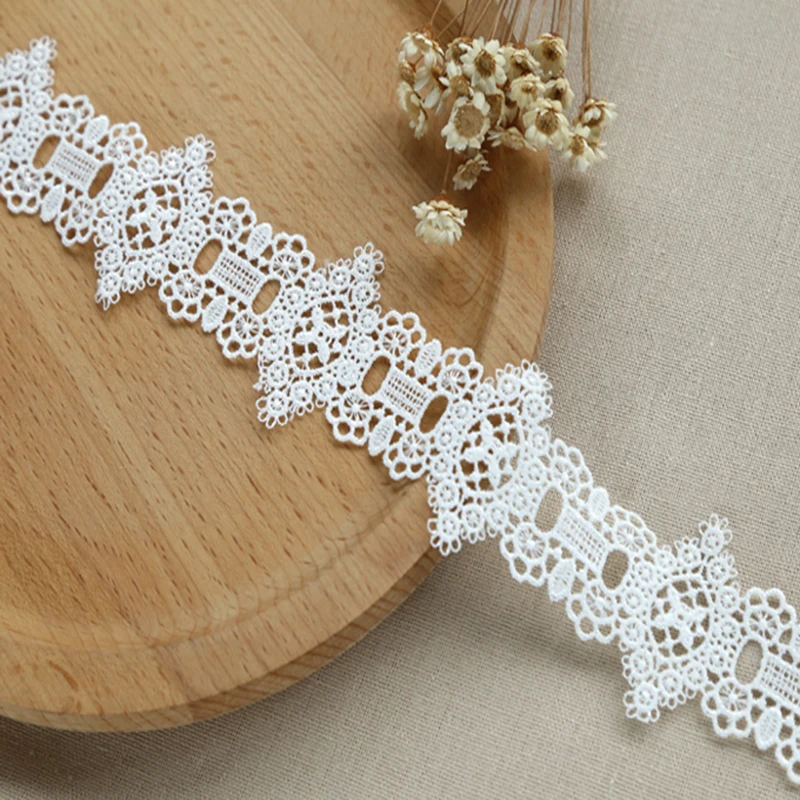 1 Yard Width:4.5cm Vintage Ivory White Hollow Carved Flower Trimming Laces Water Soluble Lace for DIY Sewing Accessories(KK-632)