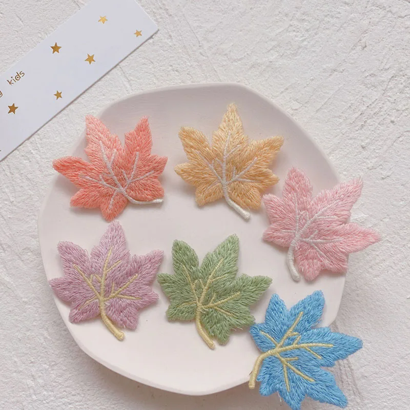 30 Stück/Set, 5 x 4 cm, bestickte Blatt-Applikationen zum Aufnähen, für DIY-Kleidung, Hüte, Nähzubehör, Haarspangen, Stoffdekoration, Aufnäher. – Detail 3