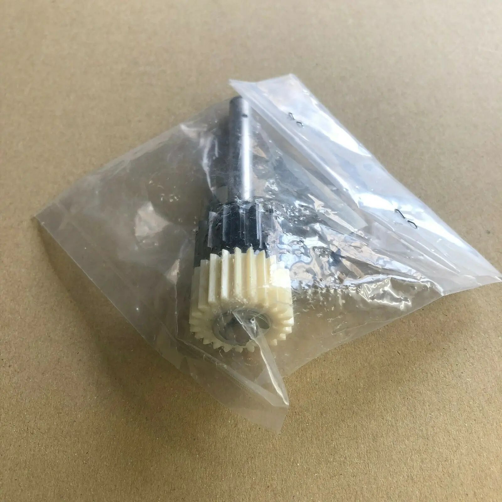 RM1-3247-020 Fixing One Way Gear Assy Driver Fuser Gear Laserjet CP6015 CM6030 CM6040 Plotter Parts POJAN