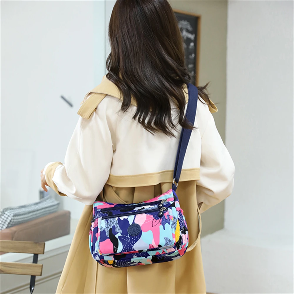 High Quality Nylon Ladies Shoulder Bag 2021 New Fashion Flower Pattern Design Women Messenger Bags Casual Women Travel Bags Sac