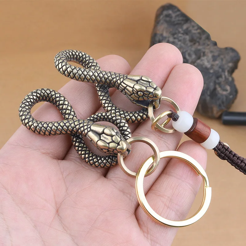 3pcs Snake Pendant Key Chains Retro Brass Key Chain Disc Snake Car Keychains Gold Python Vintage Zodiac Snake Key Ring Gift