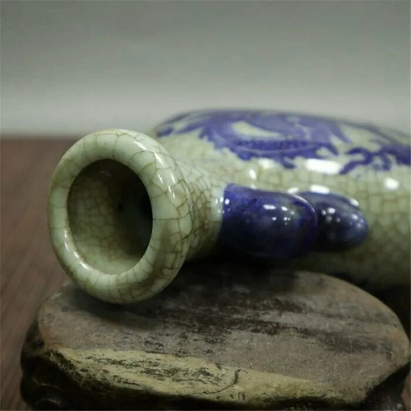 Chinese Old Porcelain Cracked Glaze Opening Blue And White Dragon Pattern Binaural Flat Bottle Vase