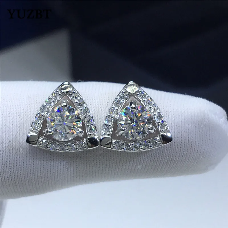 YUZBT PT950 Platinum 10K White Gold 0.5ct Total 1 ct Excellent Cut Diamond Tester Past D Color Moissanite Triangle Stud Earrings