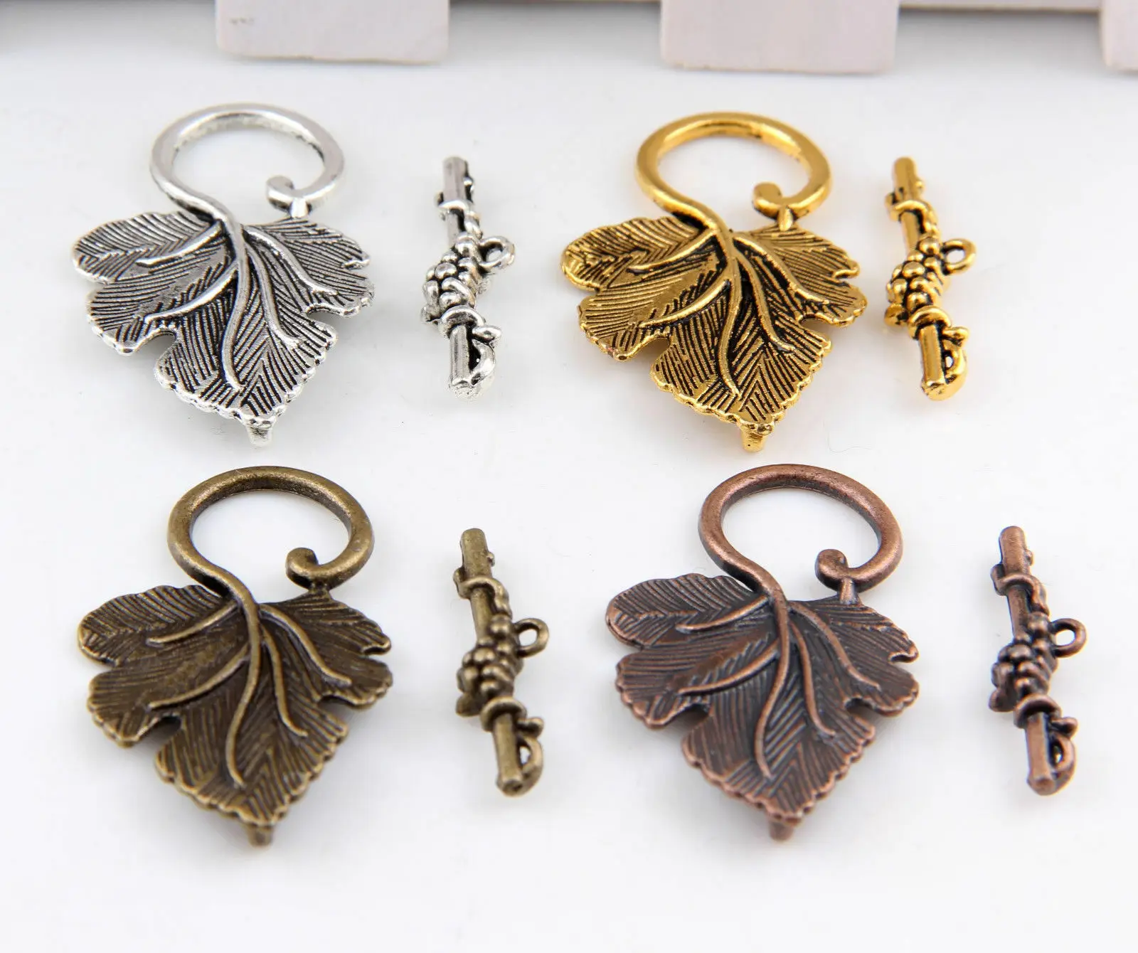 10Pcs Grape Leaf Toggle Clasps Connectors for Finding Jewelry Making Diy Bracelet Necklace Wholesale Supply