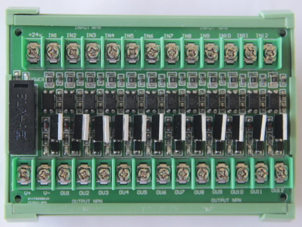 Amplificateur PLC 12 voies NPN in NPN Out