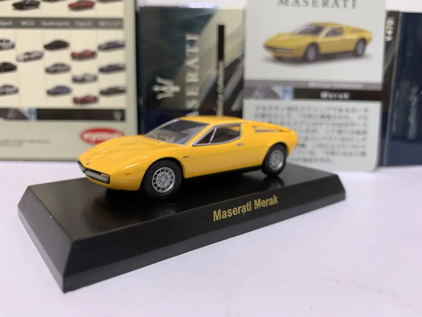 

KYOSHO 1:64 Maserati Merak Italian classic car Collect die casting alloy trolley model