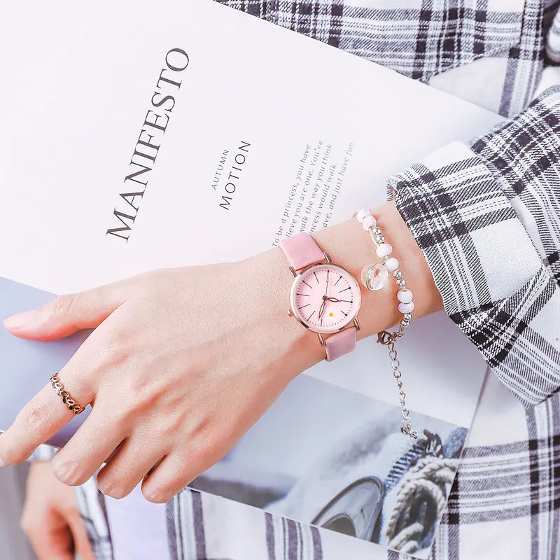 Nice Pop Small Daisies Watch Women Vogue Casual Leather Belt Watches Simple Ladies Small Dial Quartz Clock Dress Wristwatches