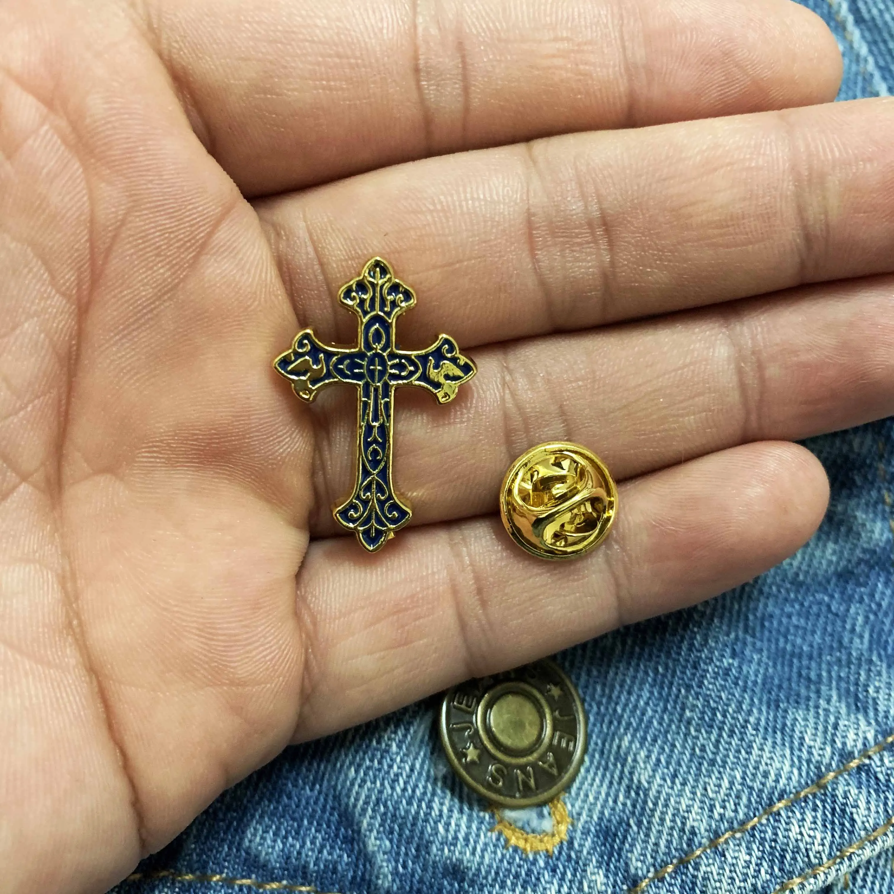 Metal Cross Series Badge Pin Christian Catholic Customized Zinc Alloy Badge Crafts Dripping Church Brooch Badge