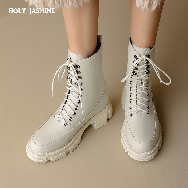 2021 Winter New Lace-Up Ankle Boots for Women Thick Bottom Round Toe Genuine Leather Boots Black White All-match Platform Shoes