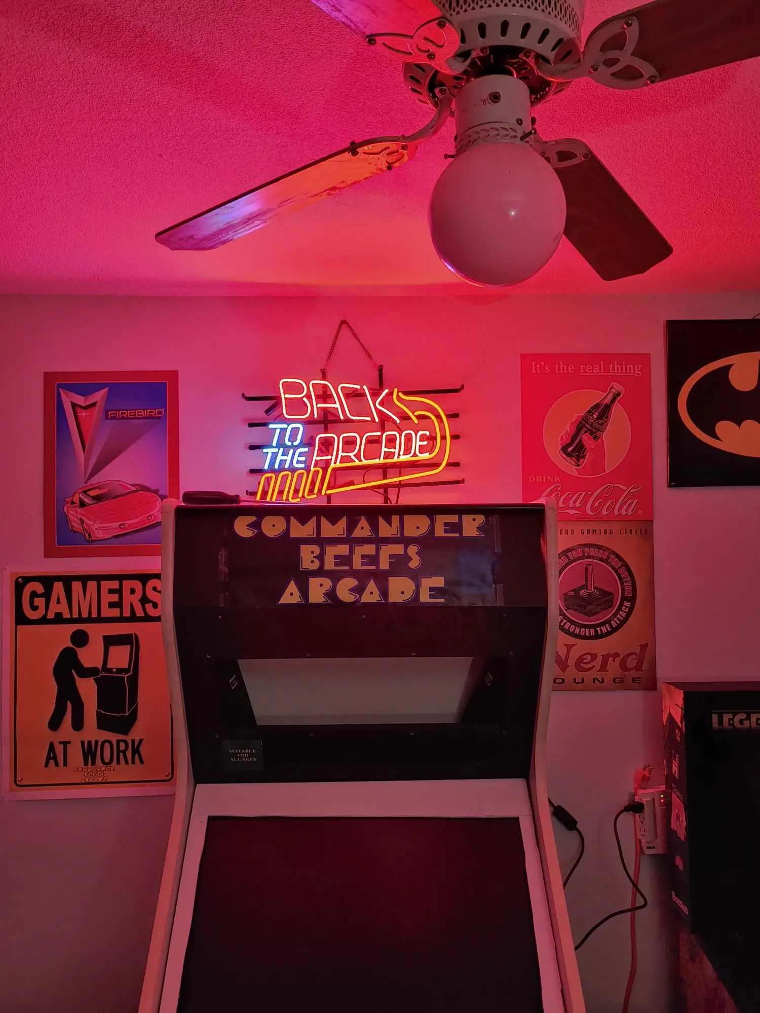 Nach Zurück Zu Die Arcade Neon Licht Zeichen