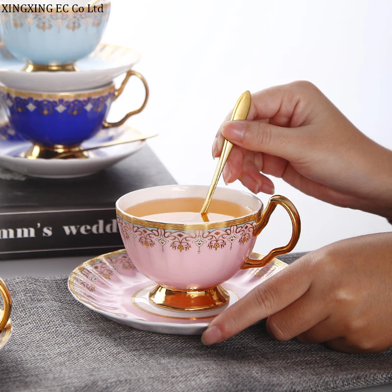 200ml Ceramic Tea Set European Luxury Phnom Penh Coffee Cup and Saucer Set with Spoon Romantic Home Afternoon Tea Drinking Cup