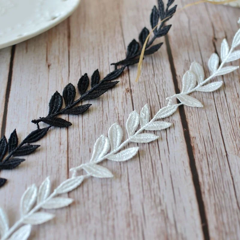 2CM Wide White Black 3d Leaves Water Soluble Embroidered Ribbon Lace Collar Trim Clothing Curtains DIY Handmade Sewing Material