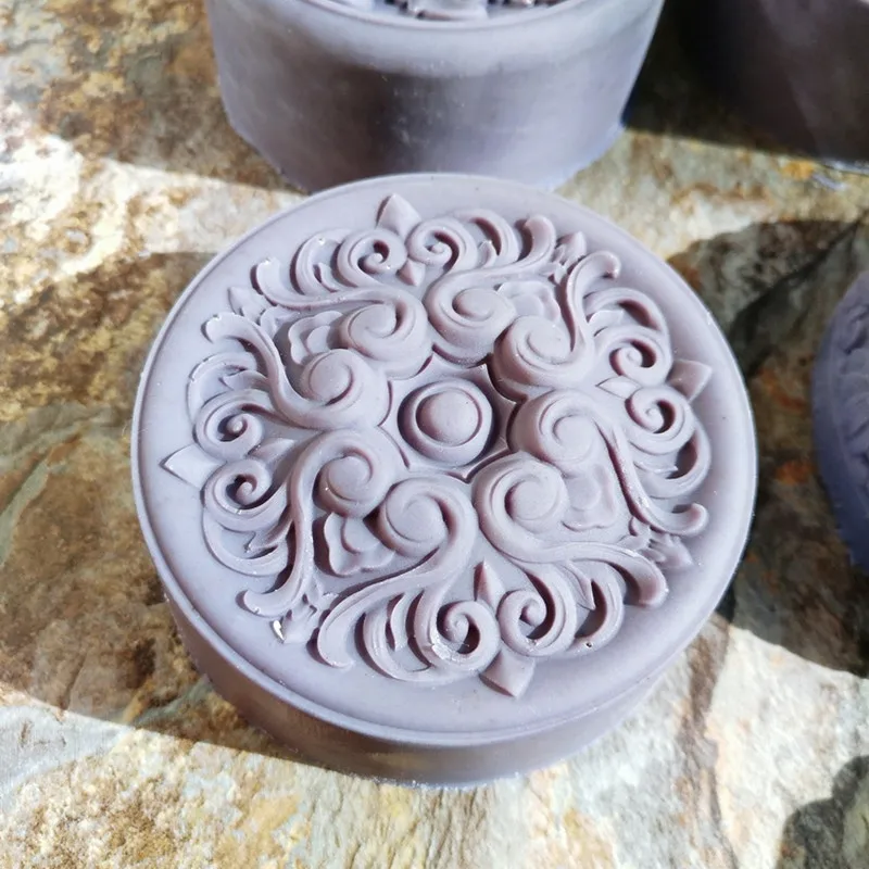 Handmade Round Flower Soap Molds Classic Chinoiserie Silicone Soap Mold Candle Wax Molds Silicone Molds for Natural Soap