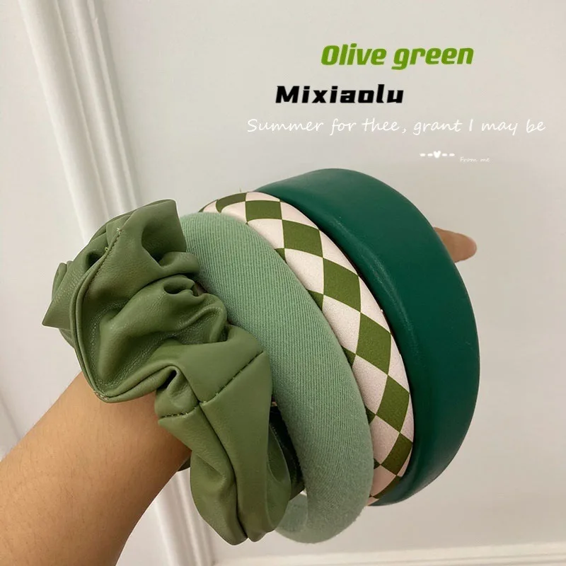 Green~The new olive greenplaid headband is simpleand versatile showing white hair accessories large leather large intestine ring