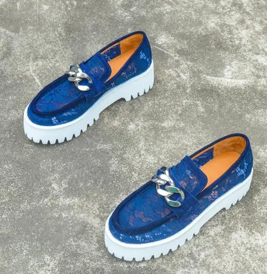 Carpaton mais novo correntes decorações sapatos de plataforma plana feminino azul rendas bordados sapatos casuais malha grade lazer