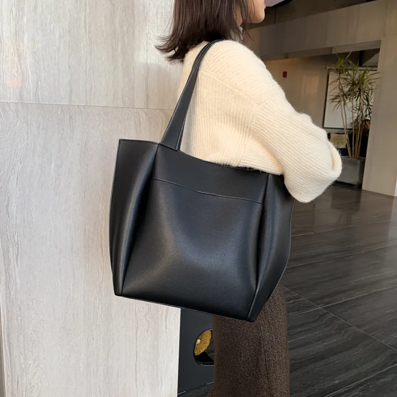 

Women Soft Leather Handbags Black Bucket Shoulder Bags Russia Ladies Designer Top-handle Bag Large Capacity Shoulder Bags