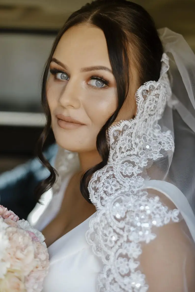 Voile de mariée en dentelle blanche ivoire, 1 couche, longueur de la chapelle, avec peigne métallique