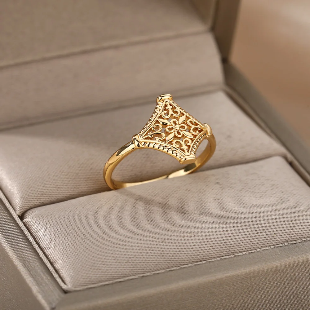Vintage Hollow Flower Rings For Women Men Stainless Steel Gold Color Ring Aesthetic Wedding Couple Rings Boho Jewelry Gift