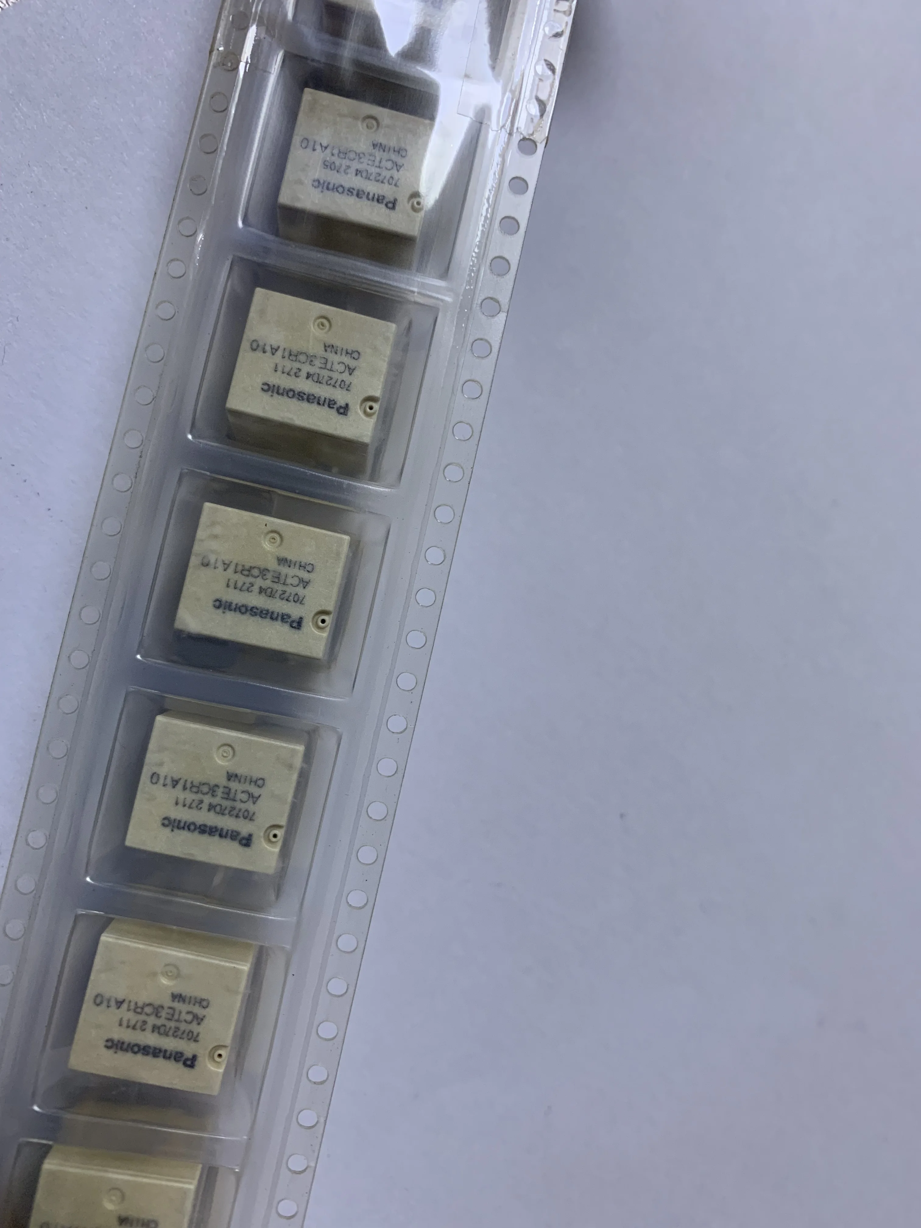 Panasonic – relais embarqué 8 broches, 2 pièces/lot