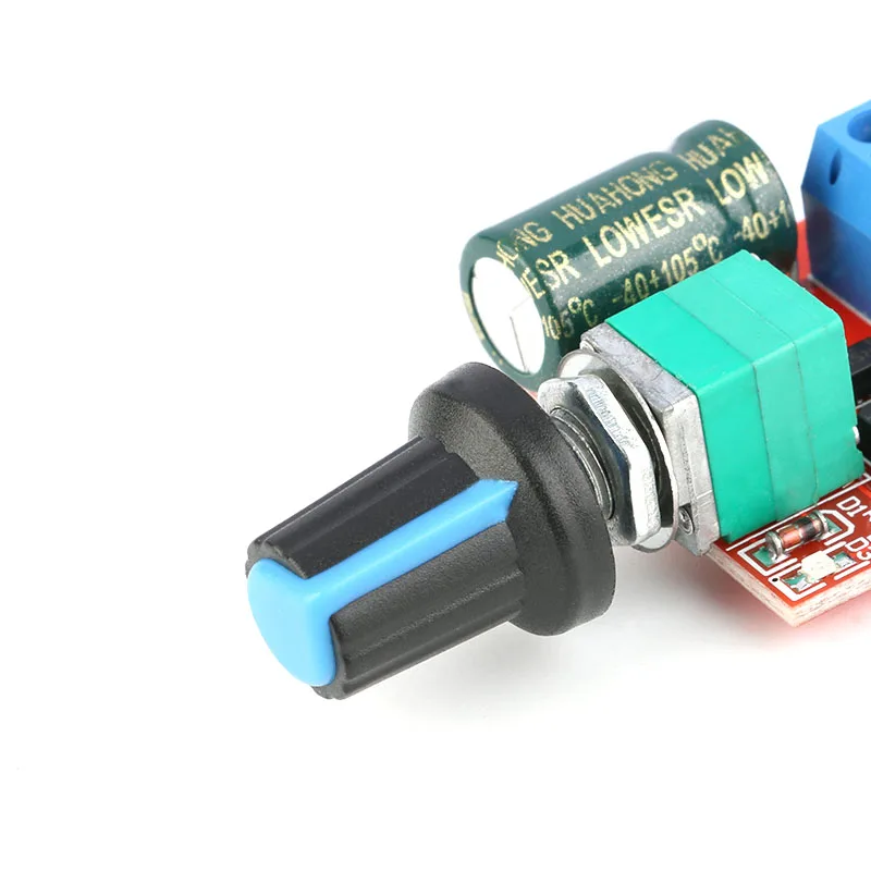 5A 90W HW-687 PWM 12V DC Motor Speed Controller Module DC-DC 4.5V-35V Adjustable Speed Regulator Control Governor Switch 24V