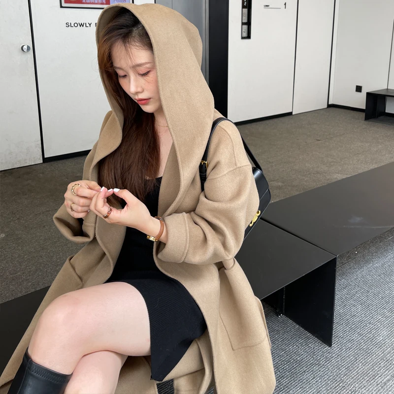 100% Wool Autumn And Qinter 2021 New Long-Sleeved Belt Hat Keep warm Lengthen Coat Casual Beautiful Woolen Coat Women