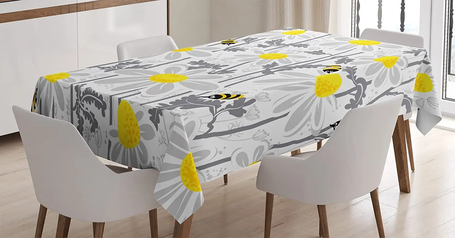 Daisy Flowers with Bees in Spring Time Honey Petals Floret Nature Purity Blooming Dining Room Kitchen Custom Table Cover