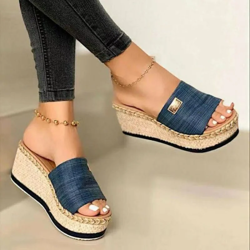 

Large Size Women's Shoes, One-word Wedge Heel Slippers, Women's Summer New Style Sponge Cake, Thick-soled Fashion Sandals, Women