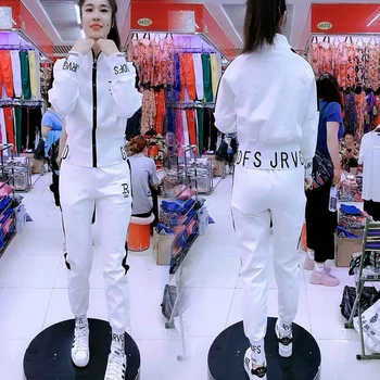 Kadın Spor Takım Elbise 2025 Sonbahar Kış Yeni Rahat Moda Kore Ince Ceket Uzun Kollu Kazak Pantolon Kadınlar Için Iki Parçalı Set