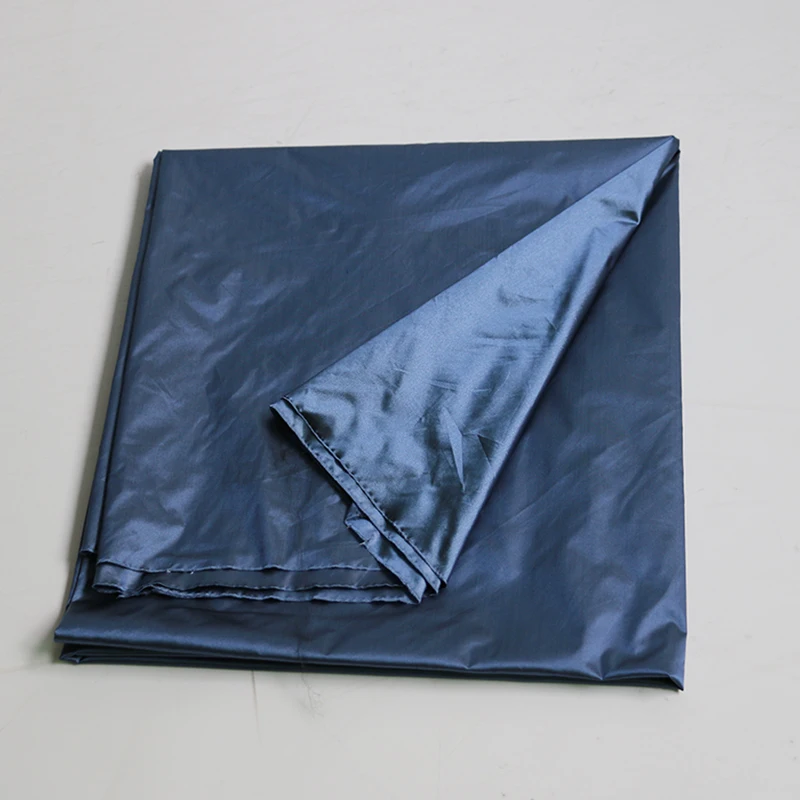 100 cm * 148 cm glänzendes, nach unten beweisendes Material, Stoffschattierung, blaue Burgunder-Nylon-Textilien, Cired – Detail 26
