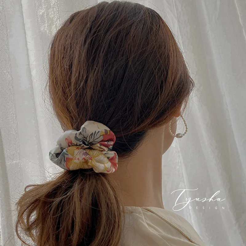 100% Zijde Haar Scrunchies-Grote Standaard Kleine Maat Luxe Elastische Zijden Haarbanden voor Vrouwen Paardenstaart-Houder Zacht en Geen pijn