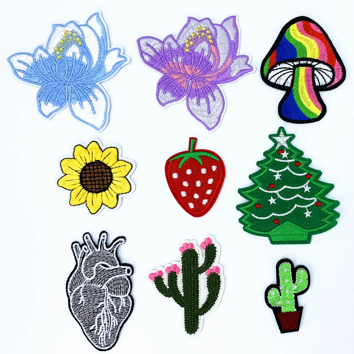 New 1pcs Heart Embroidery Badges Clothes Patch Stickers Cartoon Cool Sunflower Colorful Mushroom Lotus Clothing Accessories