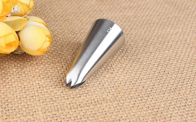 112# Stainless Steel Leaf Cream Decorating Mouth Welding Polishing Baking DIY Tool Medium