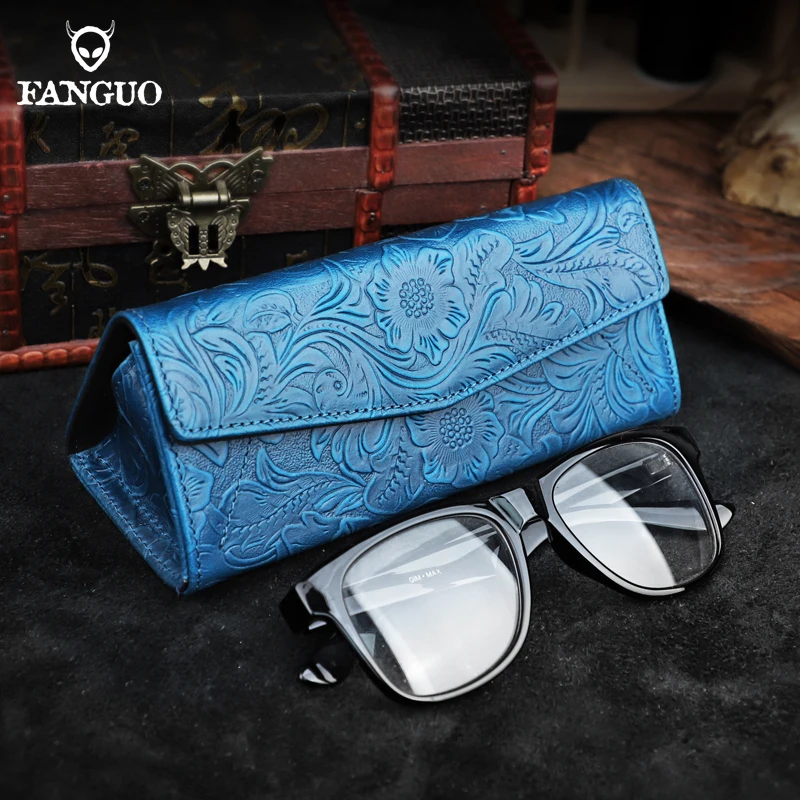 

1PCS Triangle Glasses Box Vintage Folding Genuine Leather Strong Magnet Eyewear Case Portable Protective Eyeglasses Organizer