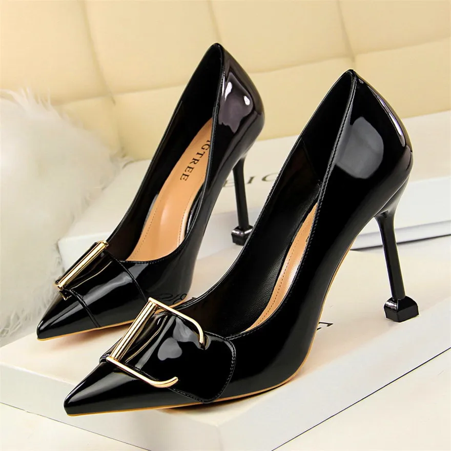 Red Belt Buckle Shallow Women Wedding Shoes 2024 New Patent Leather Pointed Toe Woman Pumps High Heels Female Dress Office Shoes