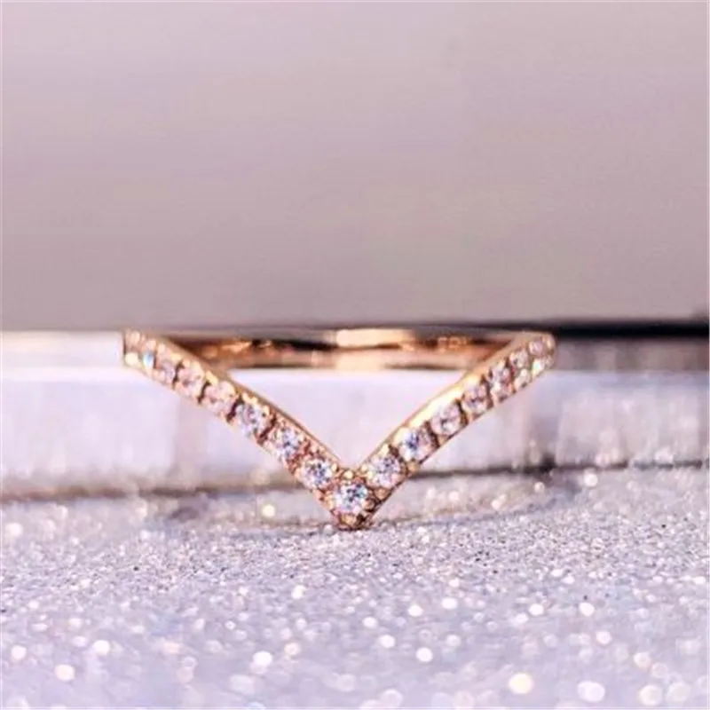 

YUN RUO Titanium Steel Wedding Ring For Women V Lover Elegant Micro-inclosed Cubic Zirconia Rose Gold Engagement Fashion Jewelry